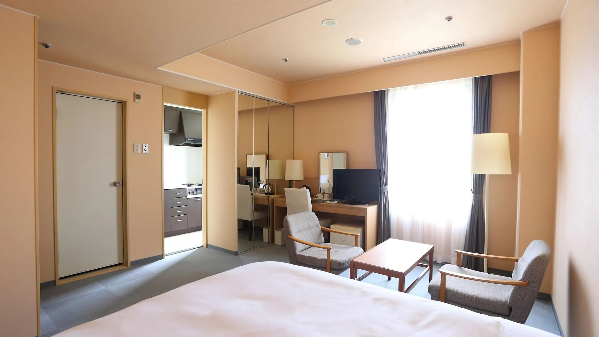 Hotel International House Osaka 3*,